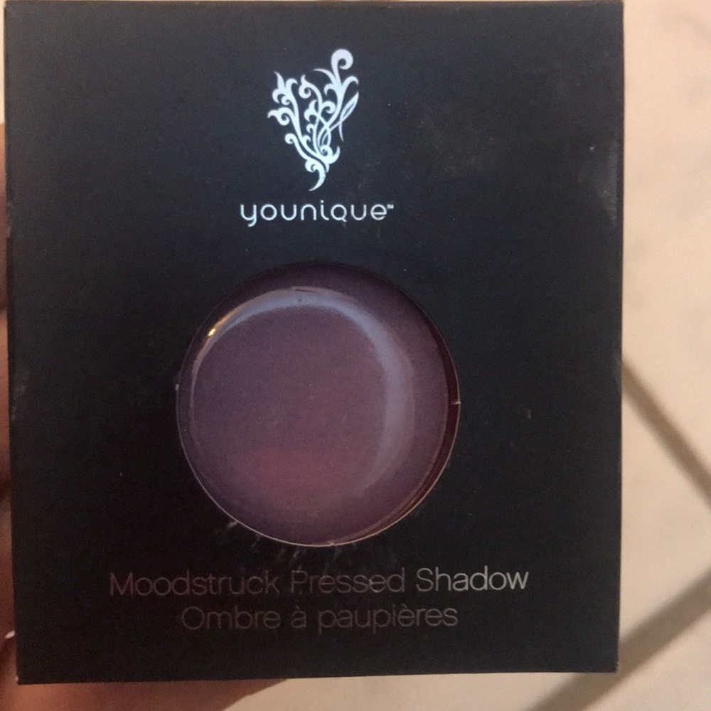 Younique Pressed Powder Crafty